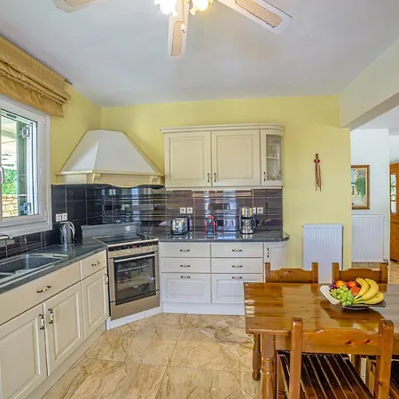 ヴィラ Hera-the Infinity Blue ニサキオン