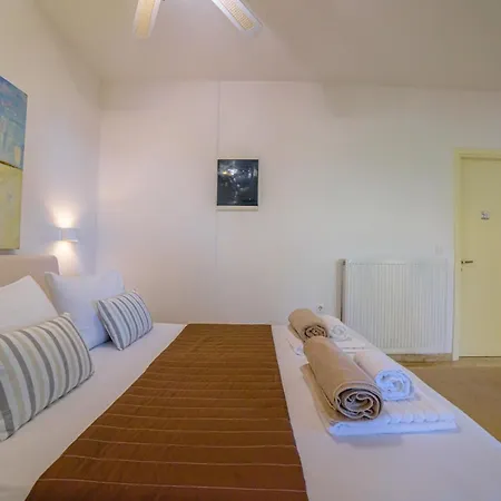 Hera-the Infinity Blue