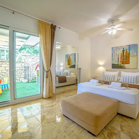 Hera-the Infinity Blue