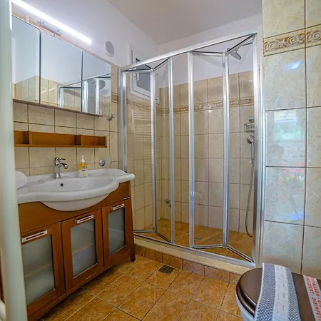 Hera-the Infinity Blue